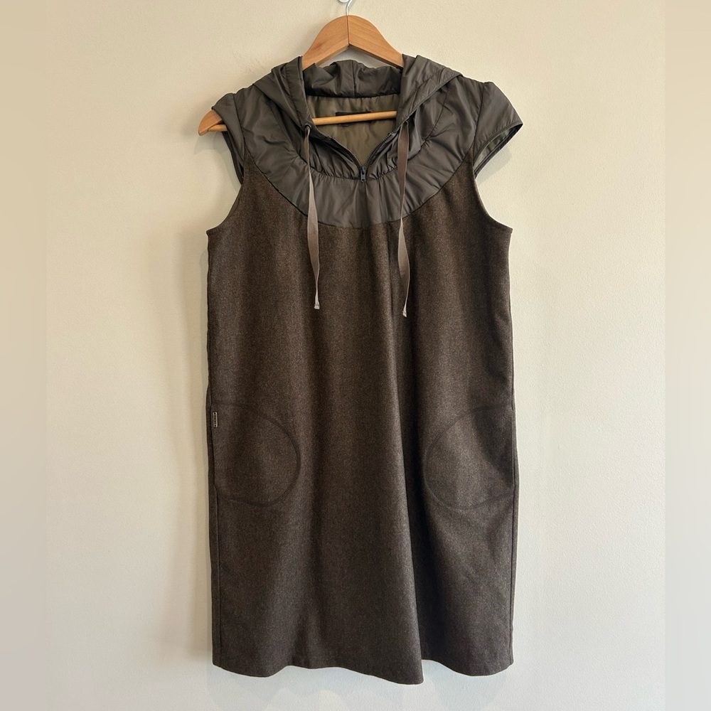 NWOT New! IKKS BROWN KNIT HOODED DRESS IN Size 10/12 .Amazing Unique dress.